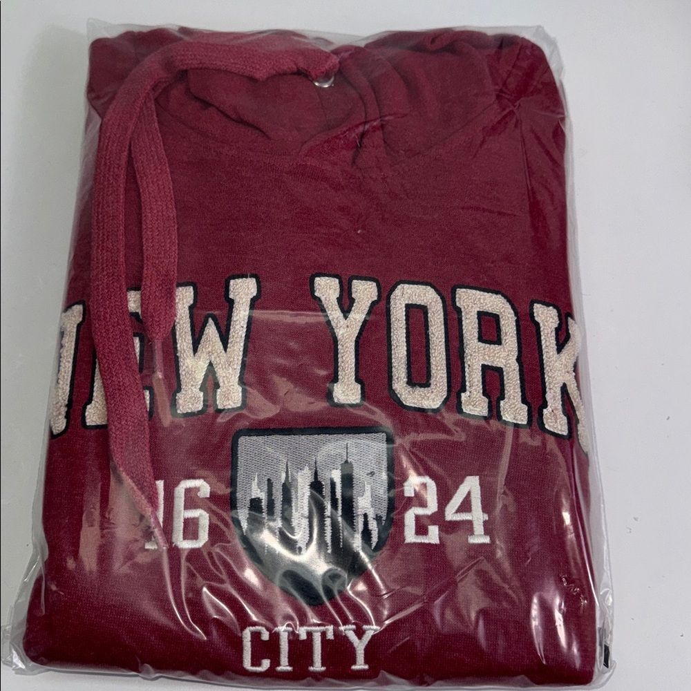UNISEX New York Graphic Red Pullover Hoodie Sz Large NWT - Picture 7 of 7
